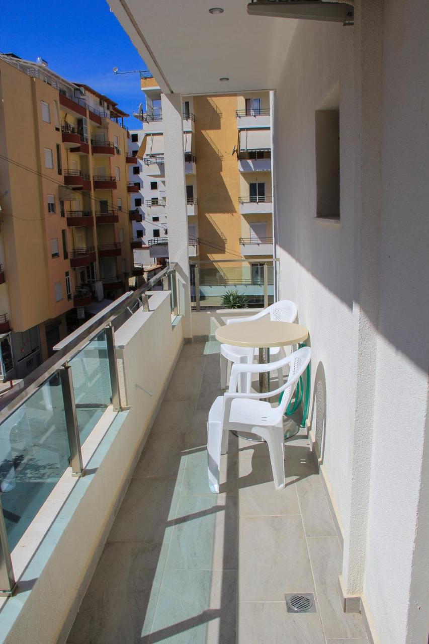 Maxi'S Apartments Sarandë Esterno foto