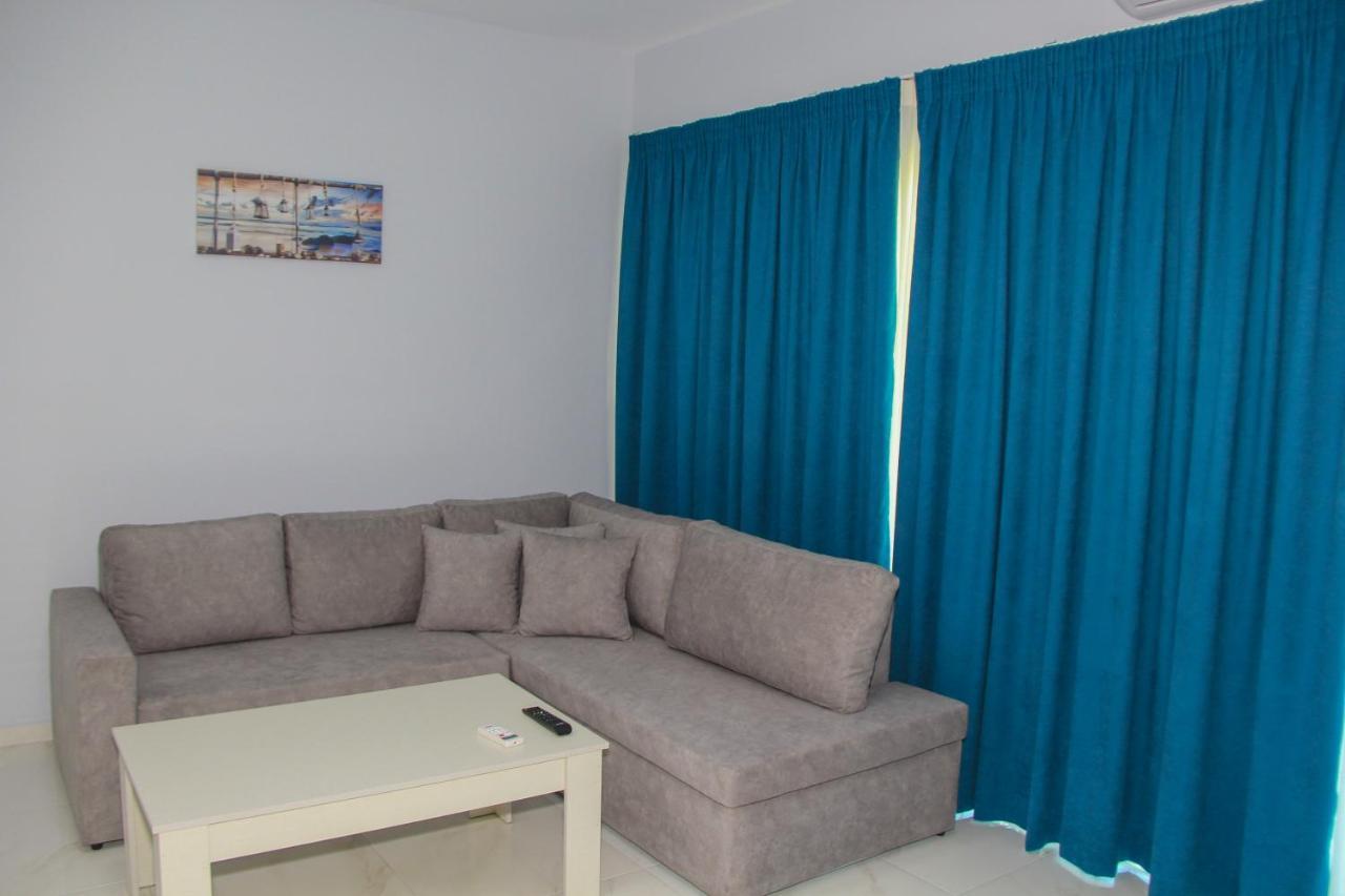 Maxi'S Apartments Sarandë Esterno foto