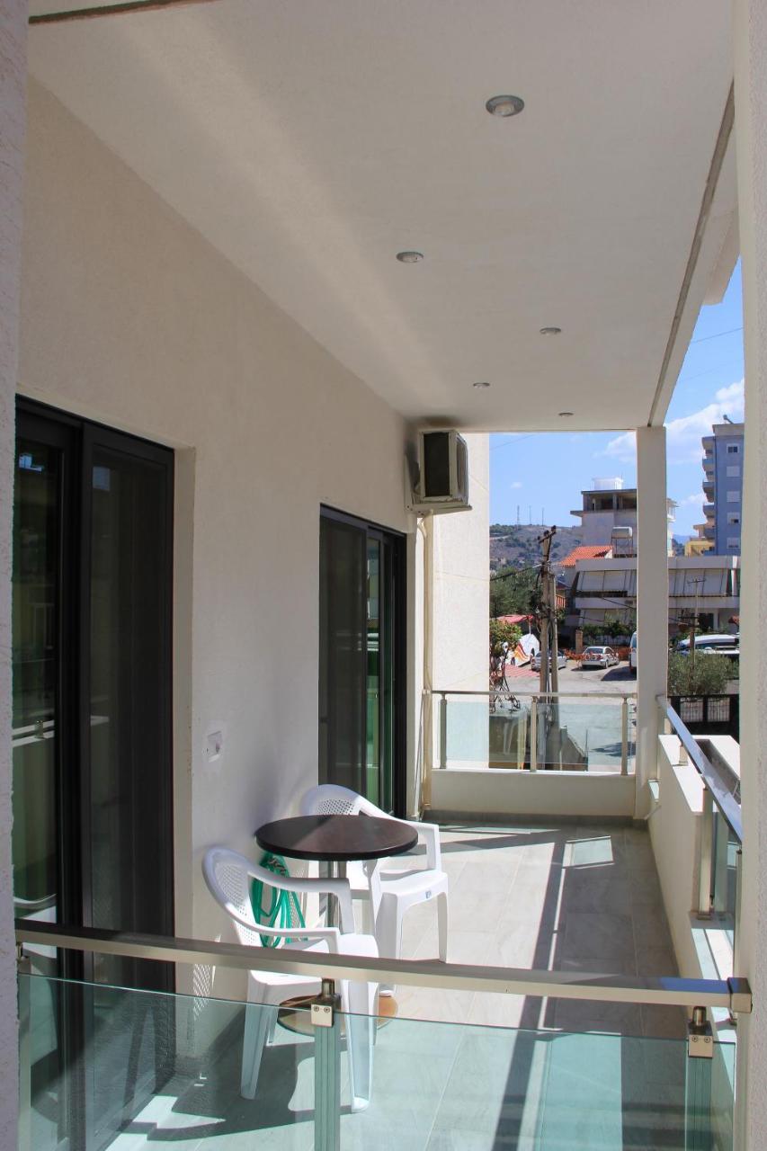 Maxi'S Apartments Sarandë Esterno foto