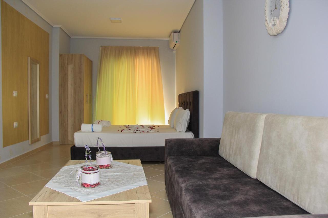 Maxi'S Apartments Sarandë Esterno foto
