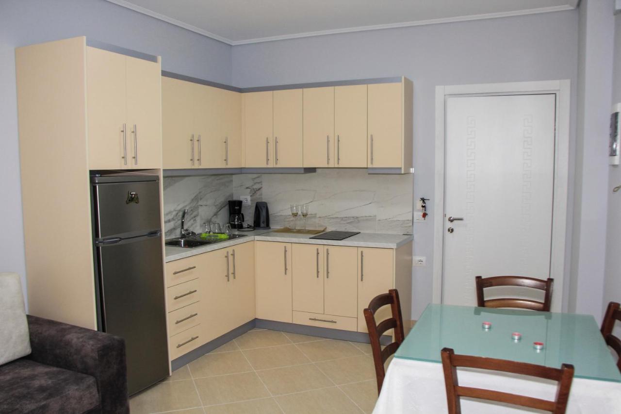 Maxi'S Apartments Sarandë Esterno foto