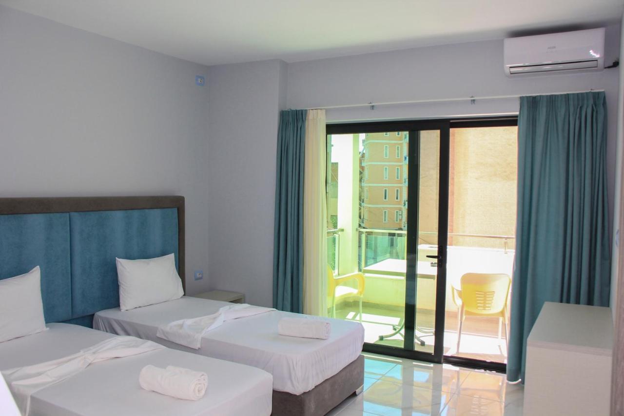 Maxi'S Apartments Sarandë Esterno foto