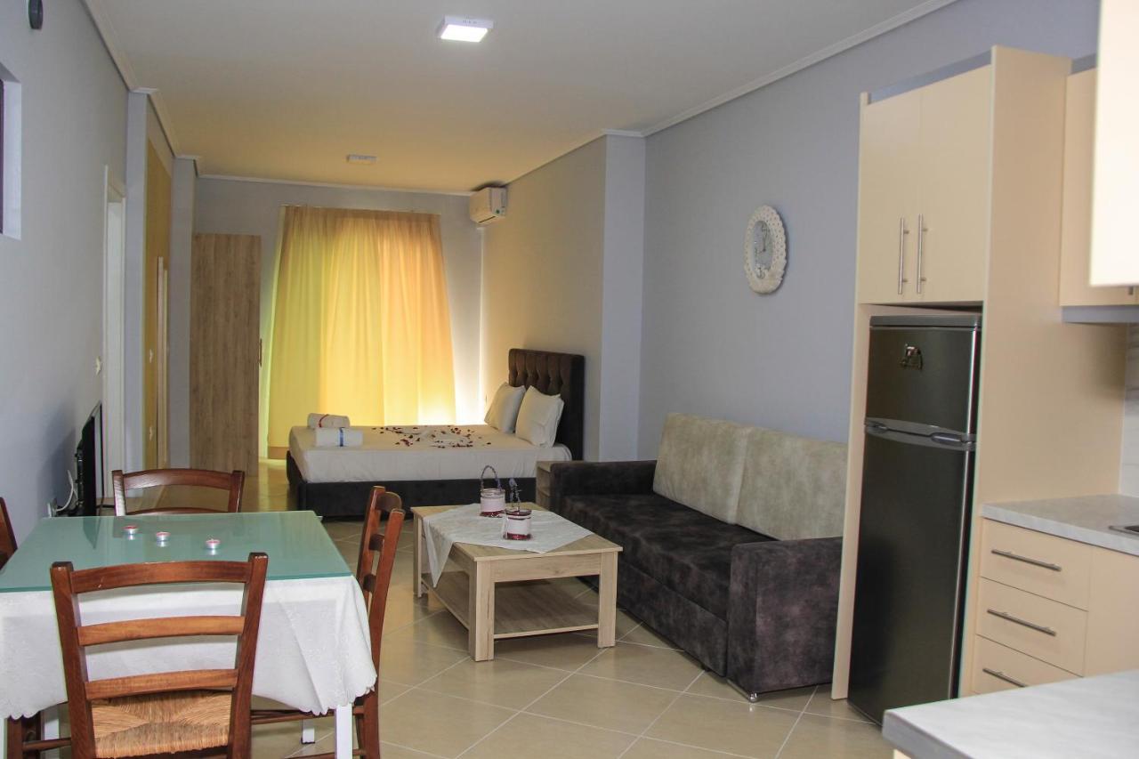 Maxi'S Apartments Sarandë Esterno foto