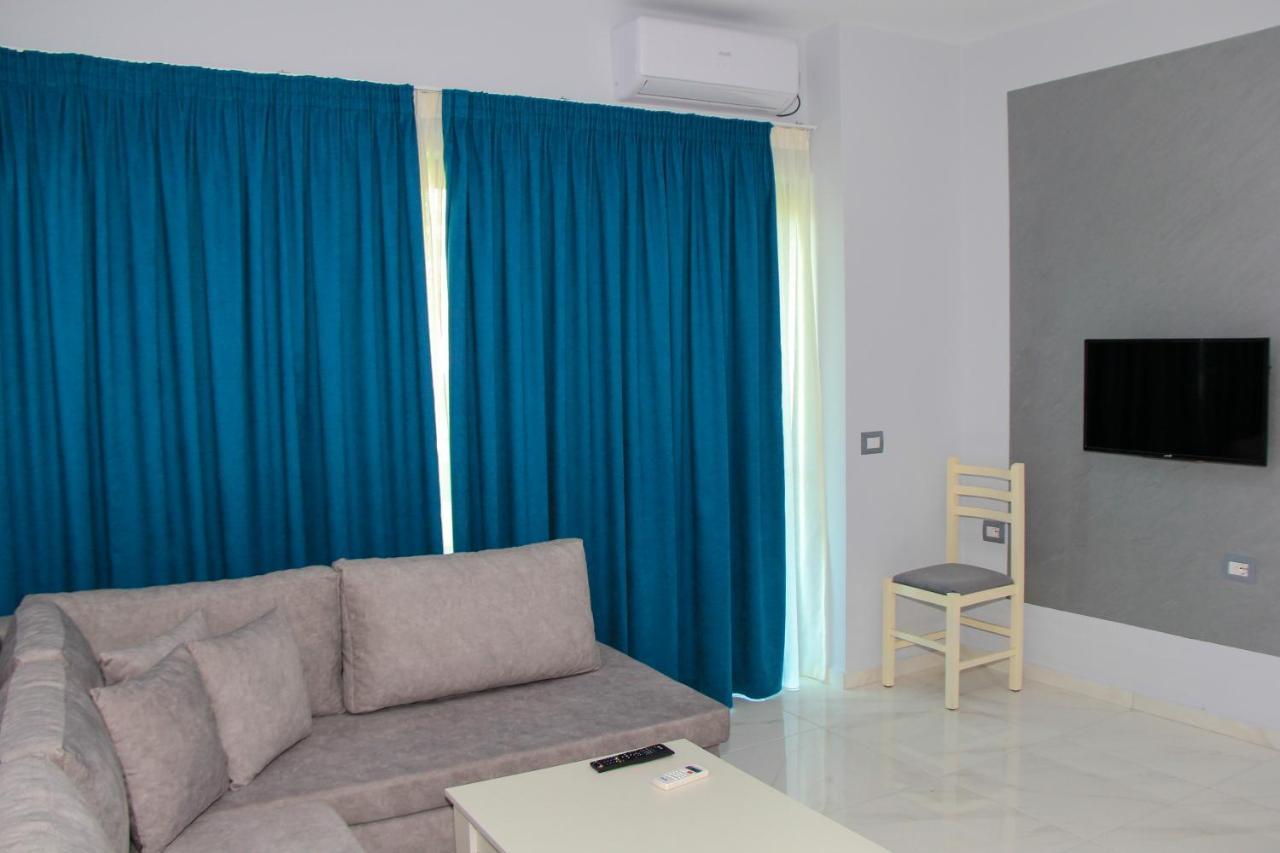 Maxi'S Apartments Sarandë Esterno foto