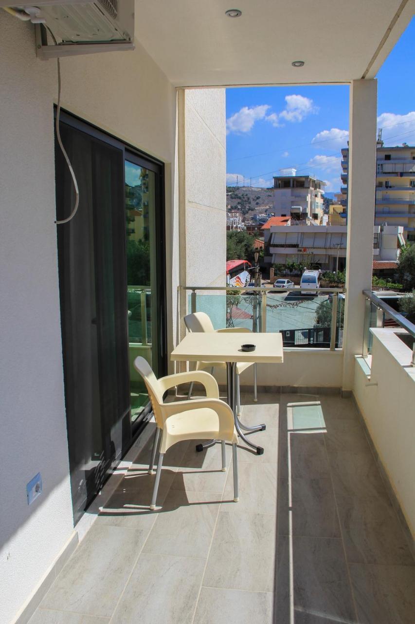 Maxi'S Apartments Sarandë Esterno foto