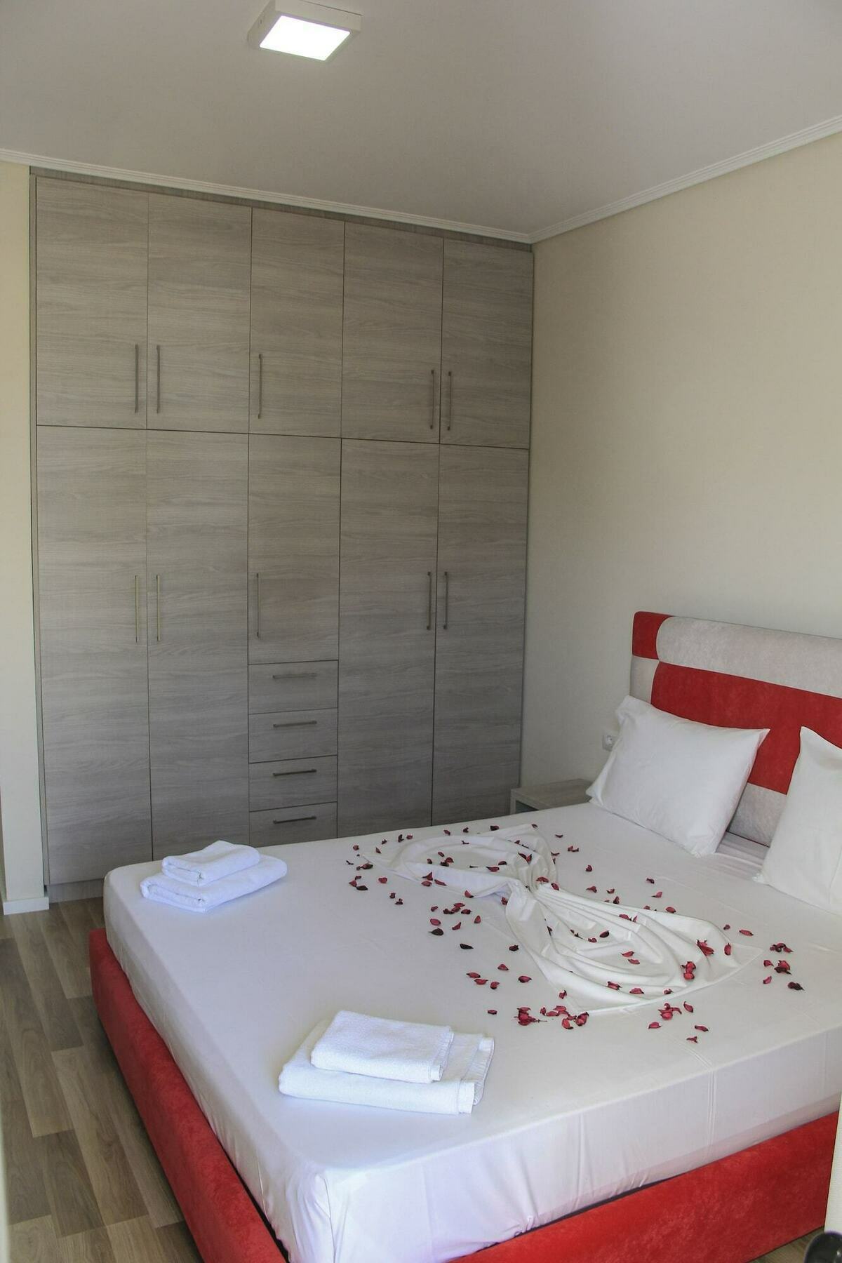 Maxi'S Apartments Sarandë Esterno foto