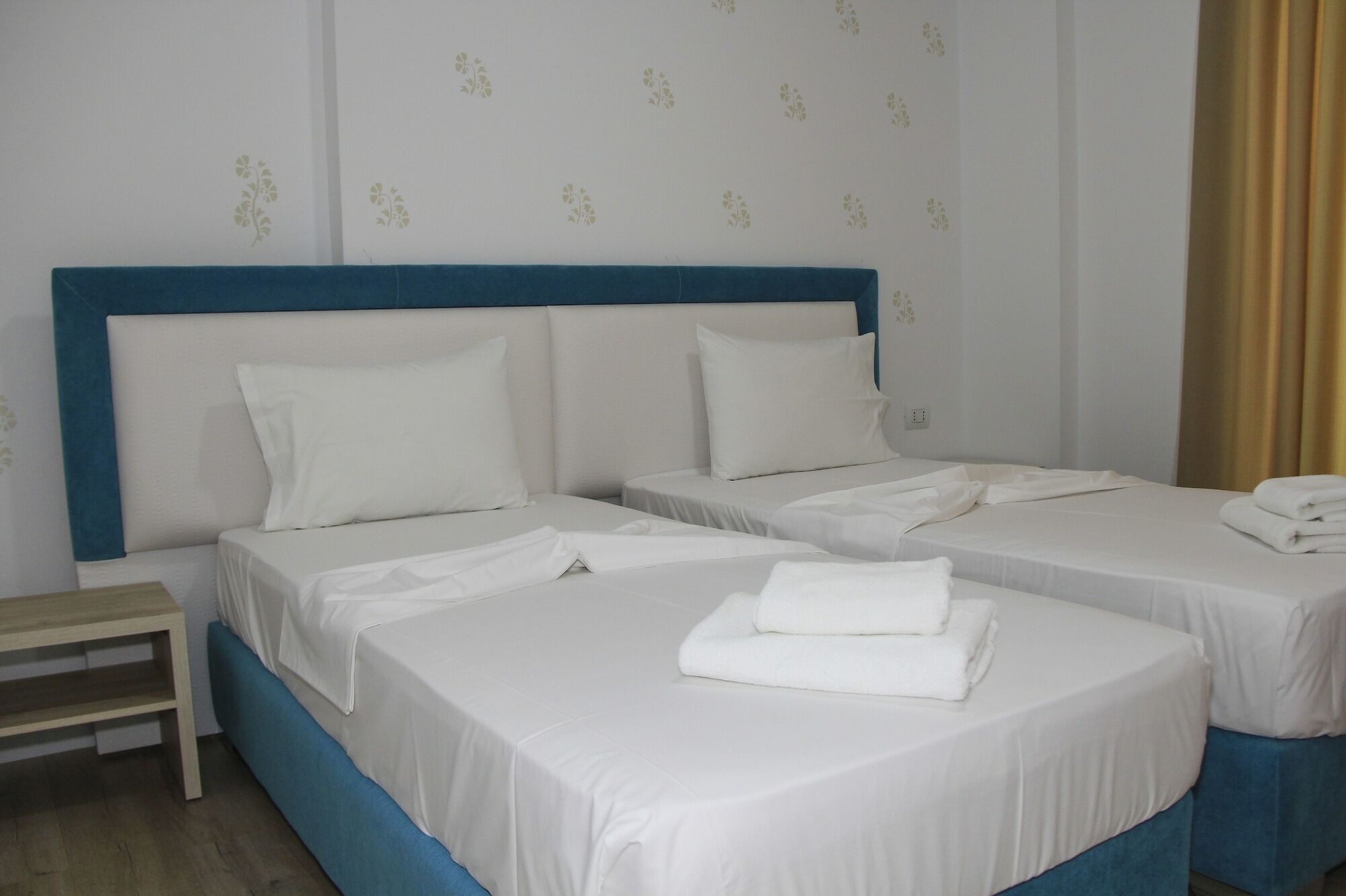 Maxi'S Apartments Sarandë Esterno foto